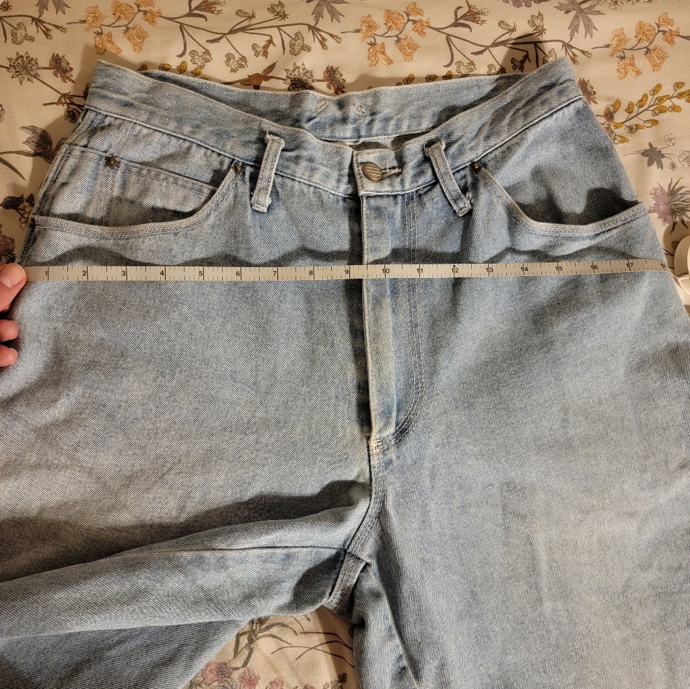 Vintage Lightwash Denim Jorts - Picture 5 of 8